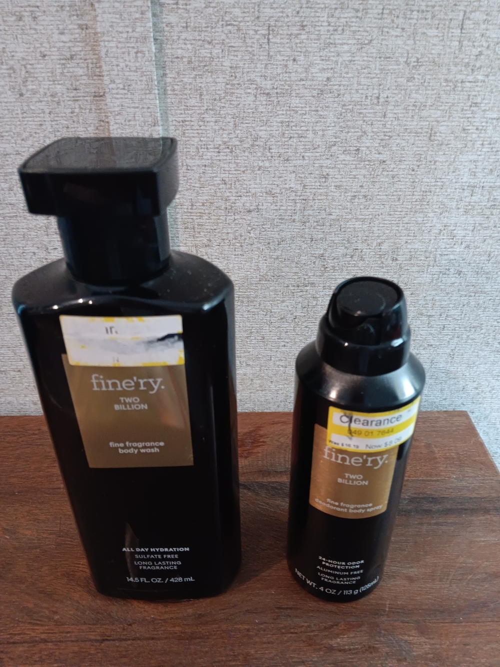 finery Two Billion Men's Moisturizer - Black